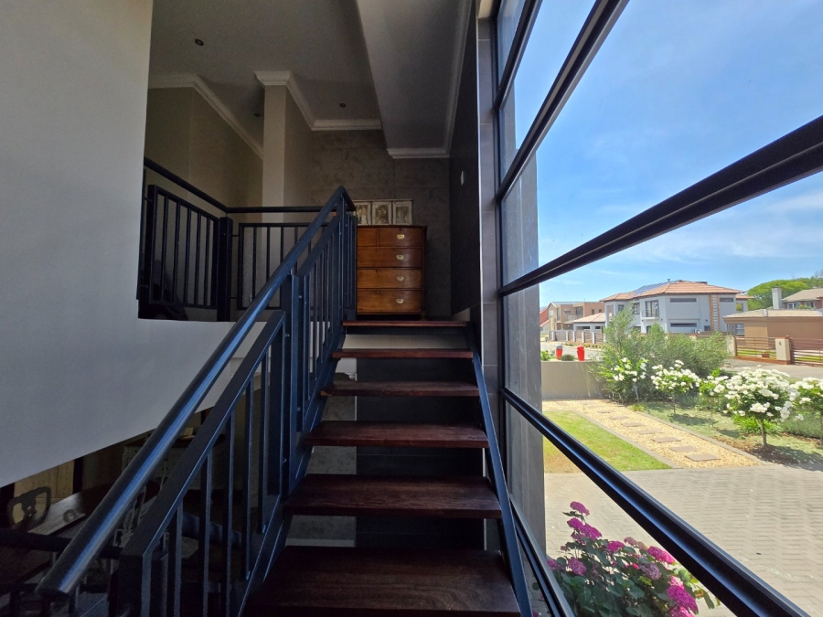 4 Bedroom Property for Sale in Somerton Estate Free State